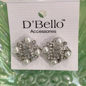 💃NWT So Gorgeous Crystal /Pearl / Silver Pierced Style Lightweight Earrings 💃